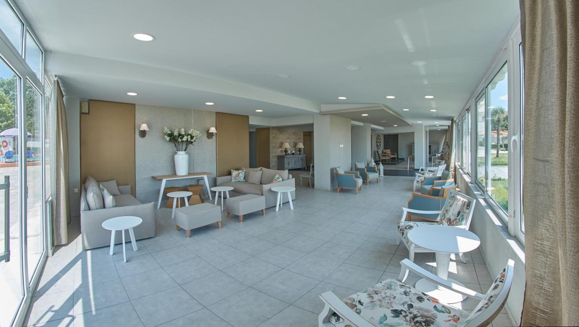 Hotel Sarti Beach ภายนอก รูปภาพ