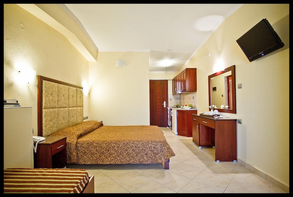 Hotel Sarti Beach ห้อง รูปภาพ